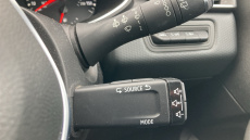 Renault Clio 1.0 TCe 100 Iconic 5dr Petrol Hatchback